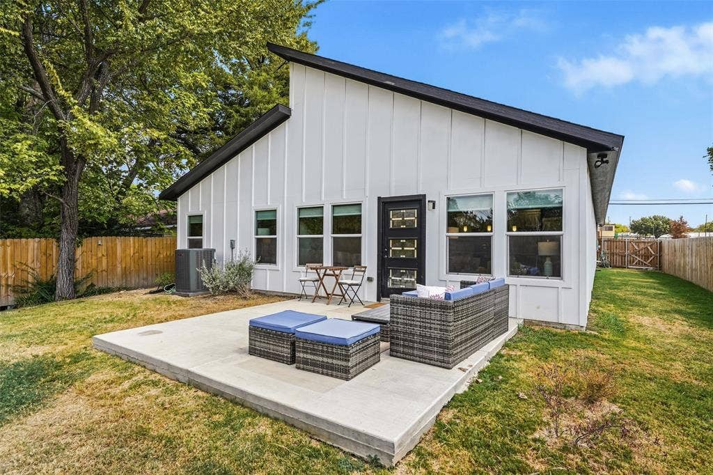 4211 S Denley Drive, Dallas, TX 75216 4211 S Denley Drive, Dallas, TX 75216