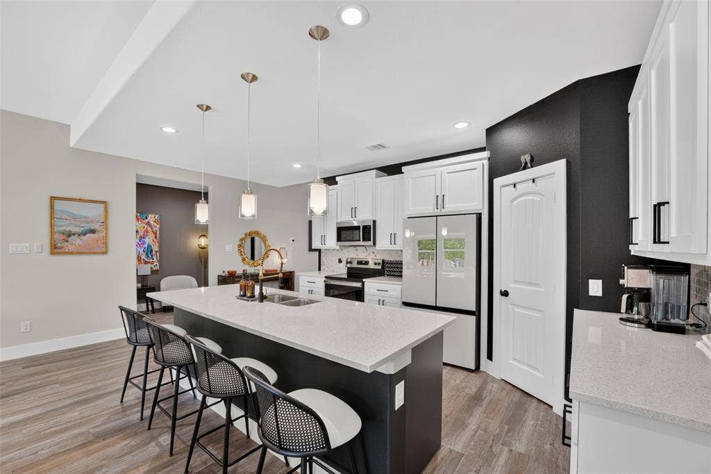 4211 S Denley Drive, Dallas, TX 75216 4211 S Denley Drive, Dallas, TX 75216