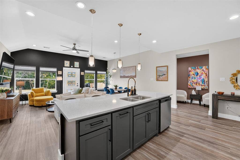 4211 S Denley Drive, Dallas, TX 75216 4211 S Denley Drive, Dallas, TX 75216