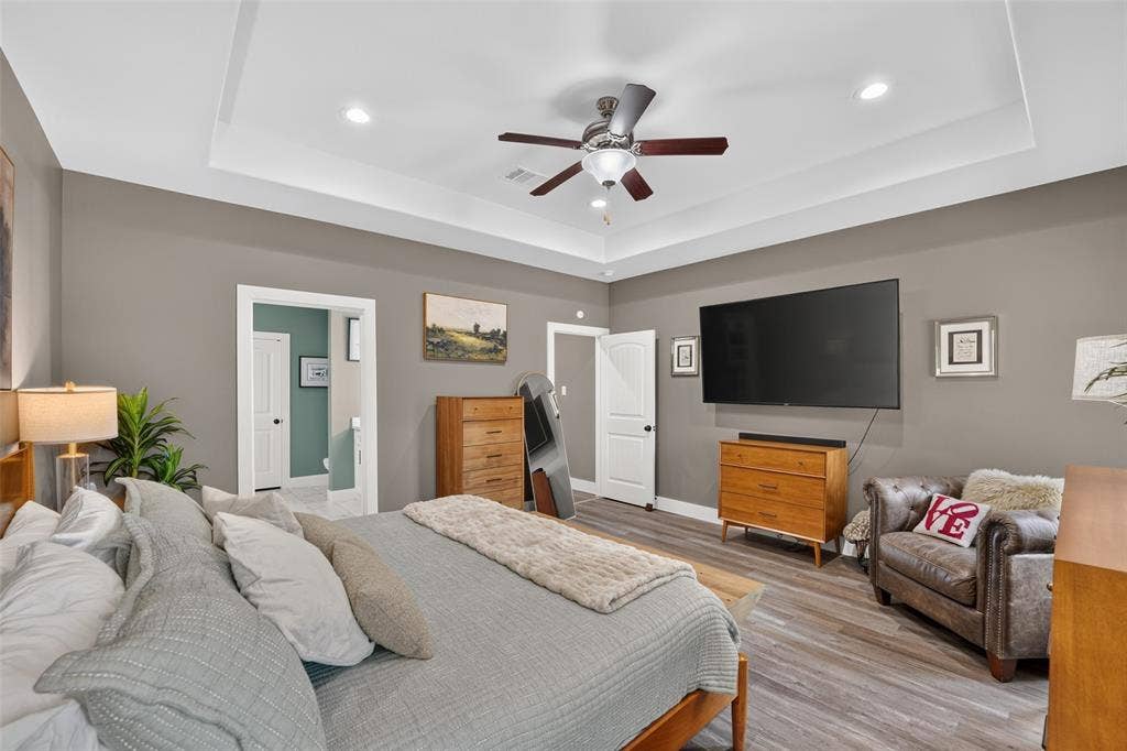 4211 S Denley Drive, Dallas, TX 75216 4211 S Denley Drive, Dallas, TX 75216