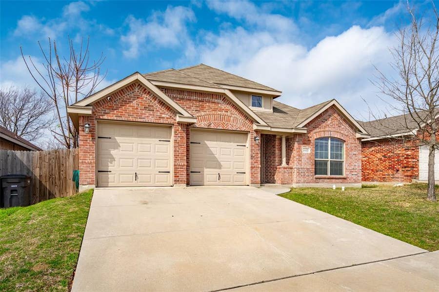 Property photo for 2308 Wakecrest Drive, Fort Worth, TX