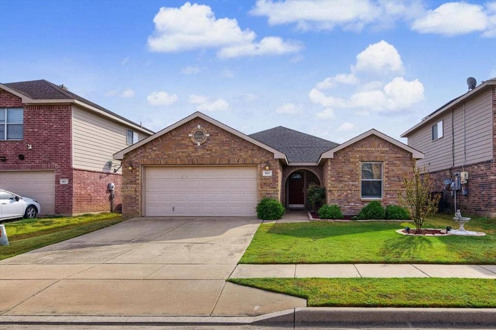 821 Green Heath Ave