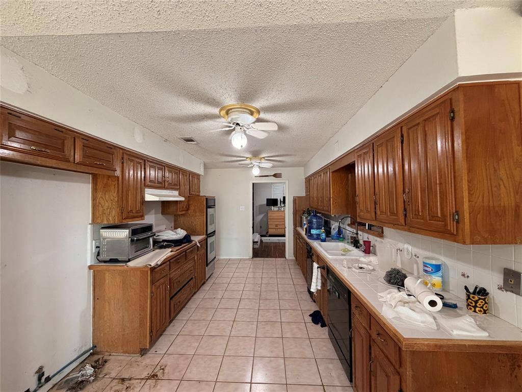 1128 Post Oak Lane, DeSoto, TX 75115 1128 Post Oak Lane, DeSoto, TX 75115