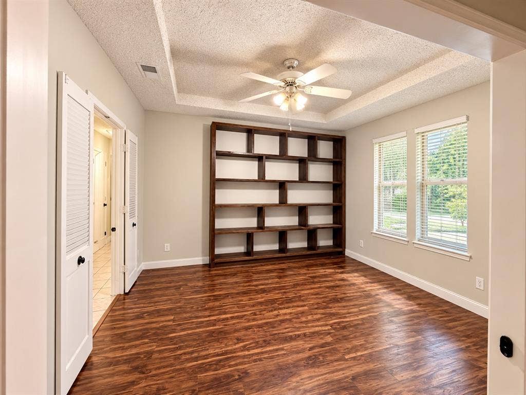 1128 Post Oak Lane, DeSoto, TX 75115 1128 Post Oak Lane, DeSoto, TX 75115