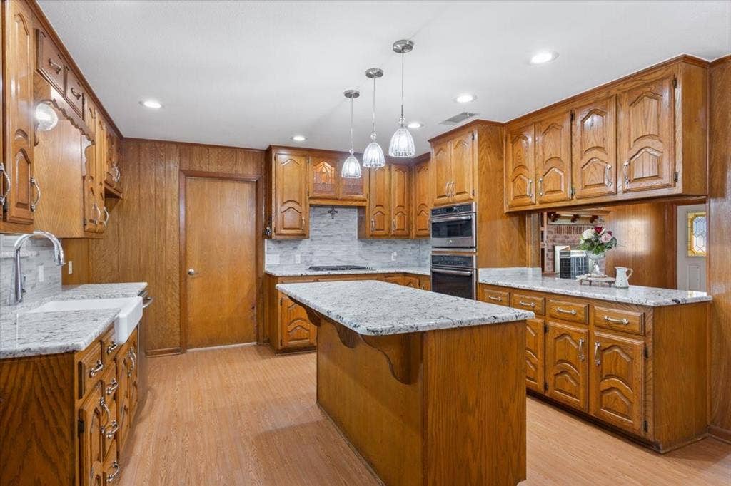 670 Berger Road, West, TX 76691 670 Berger Road, West, TX 76691