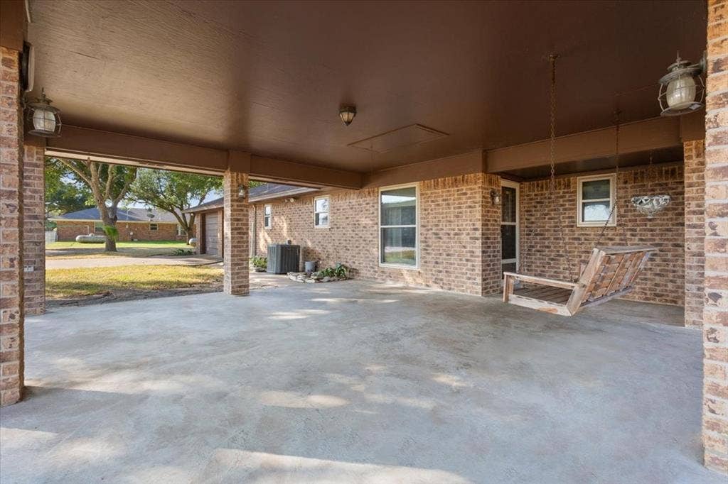 670 Berger Road, West, TX 76691 670 Berger Road, West, TX 76691