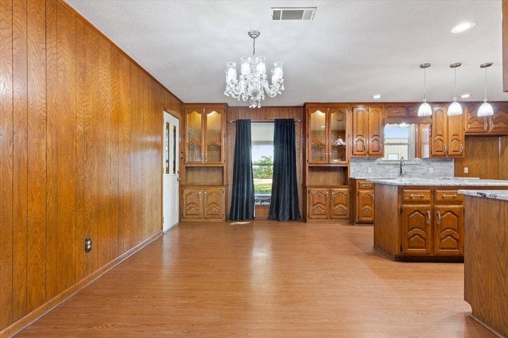 670 Berger Road, West, TX 76691 670 Berger Road, West, TX 76691