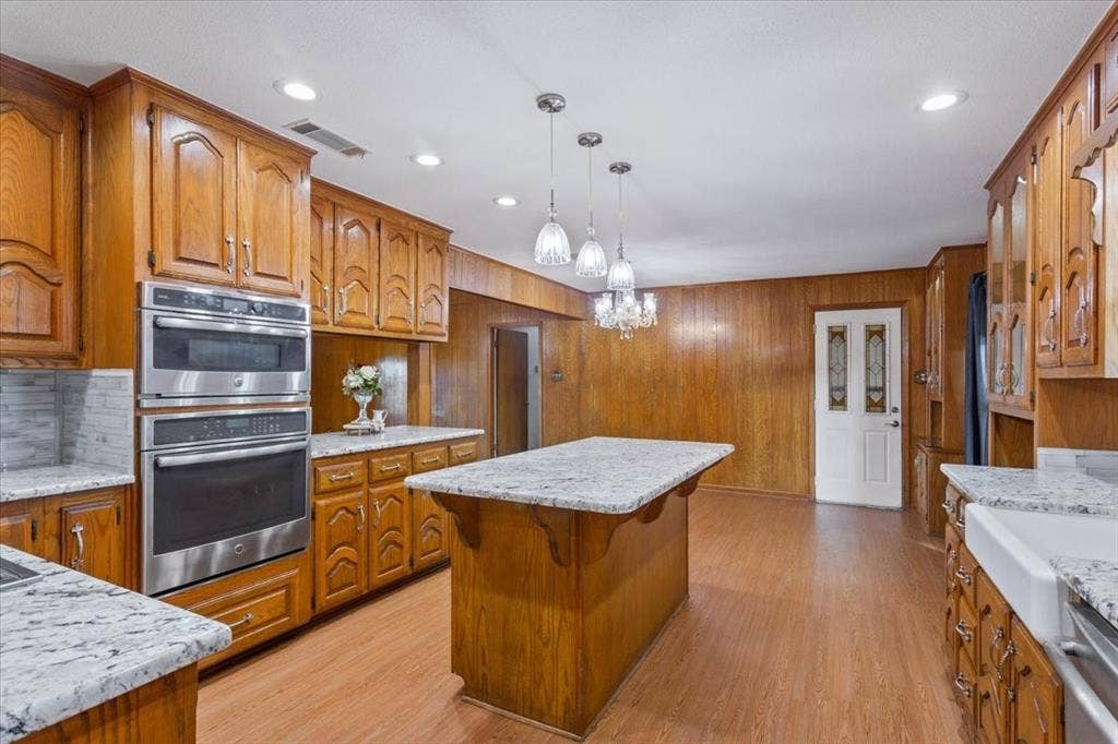 670 Berger Road, West, TX 76691 670 Berger Road, West, TX 76691
