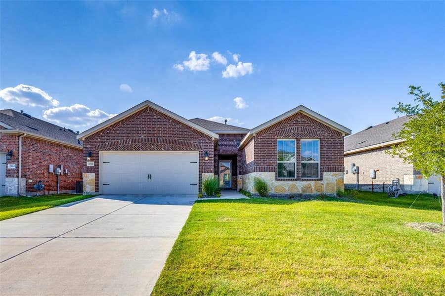 Property photo for 2000 Stinnet Street, Anna, TX