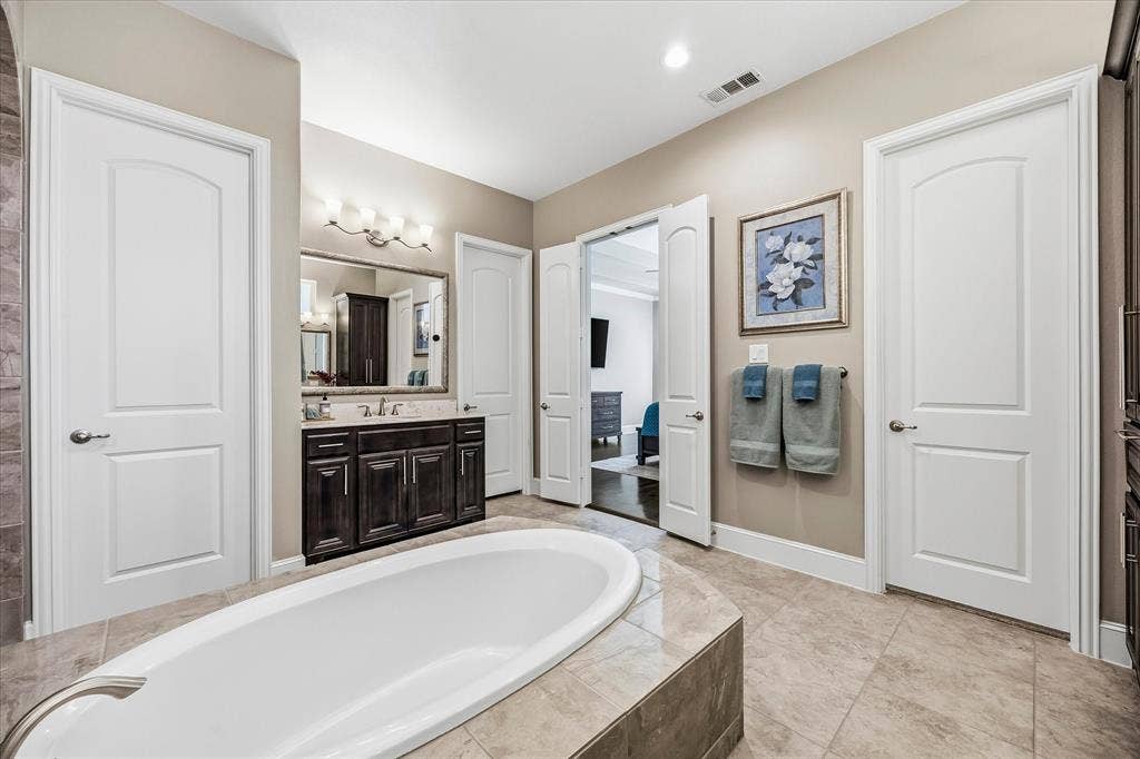 Primary bath