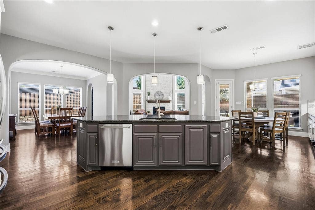 2355 Cutting Horse Trail, Frisco, TX 75036