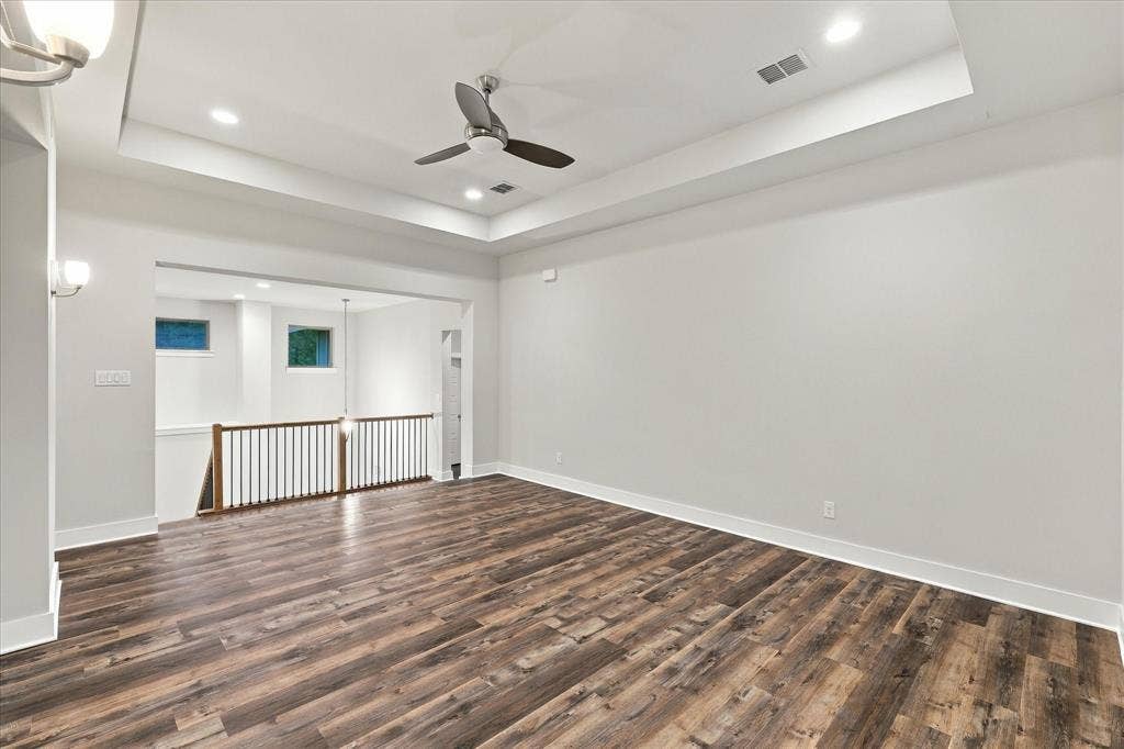 6251 Lakeshore Drive, Dallas, TX 75214 6251 Lakeshore Drive, Dallas, TX 75214