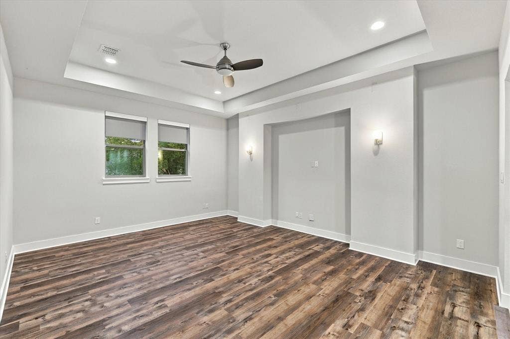 6251 Lakeshore Drive, Dallas, TX 75214 6251 Lakeshore Drive, Dallas, TX 75214