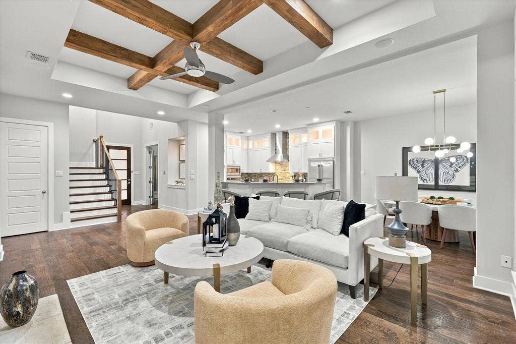 6251 Lakeshore Drive, Dallas, TX 75214 6251 Lakeshore Drive, Dallas, TX 75214