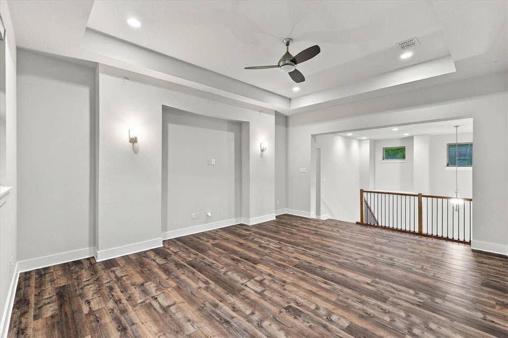 6251 Lakeshore Drive, Dallas, TX 75214 6251 Lakeshore Drive, Dallas, TX 75214