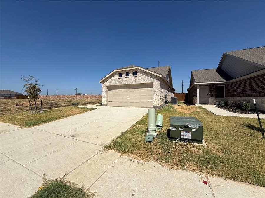 Property photo for 14141 Zealand Drive, Pilot Point, TX