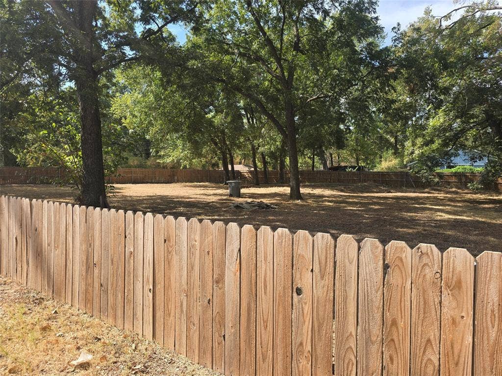 8019 Kiska Street, Dallas, TX 75216 8019 Kiska Street, Dallas, TX 75216
