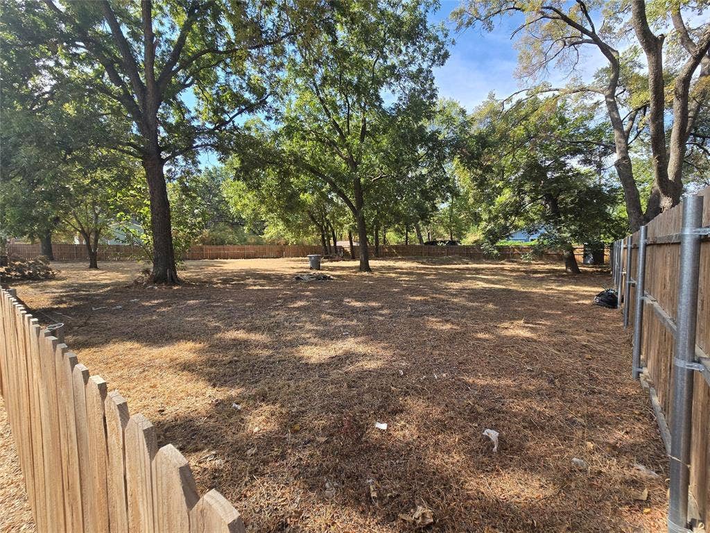8019 Kiska Street, Dallas, TX 75216 8019 Kiska Street, Dallas, TX 75216