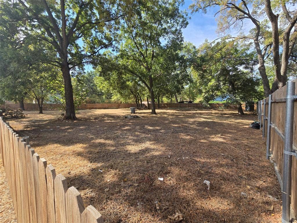8019 Kiska Street, Dallas, TX 75216 8019 Kiska Street, Dallas, TX 75216
