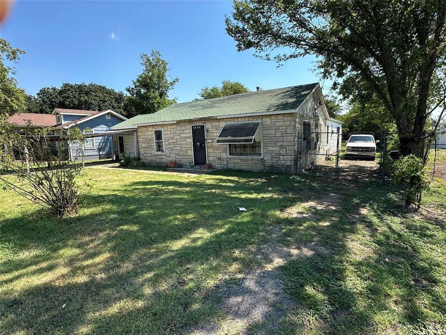 Property photo for 1121 Griggs Avenue, Fort Worth, TX