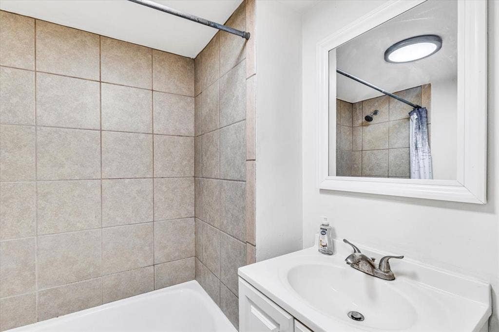3709 Wendelkin Street, Dallas, TX 75215 3709 Wendelkin Street, Dallas, TX 75215
