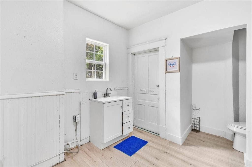 3709 Wendelkin Street, Dallas, TX 75215 3709 Wendelkin Street, Dallas, TX 75215