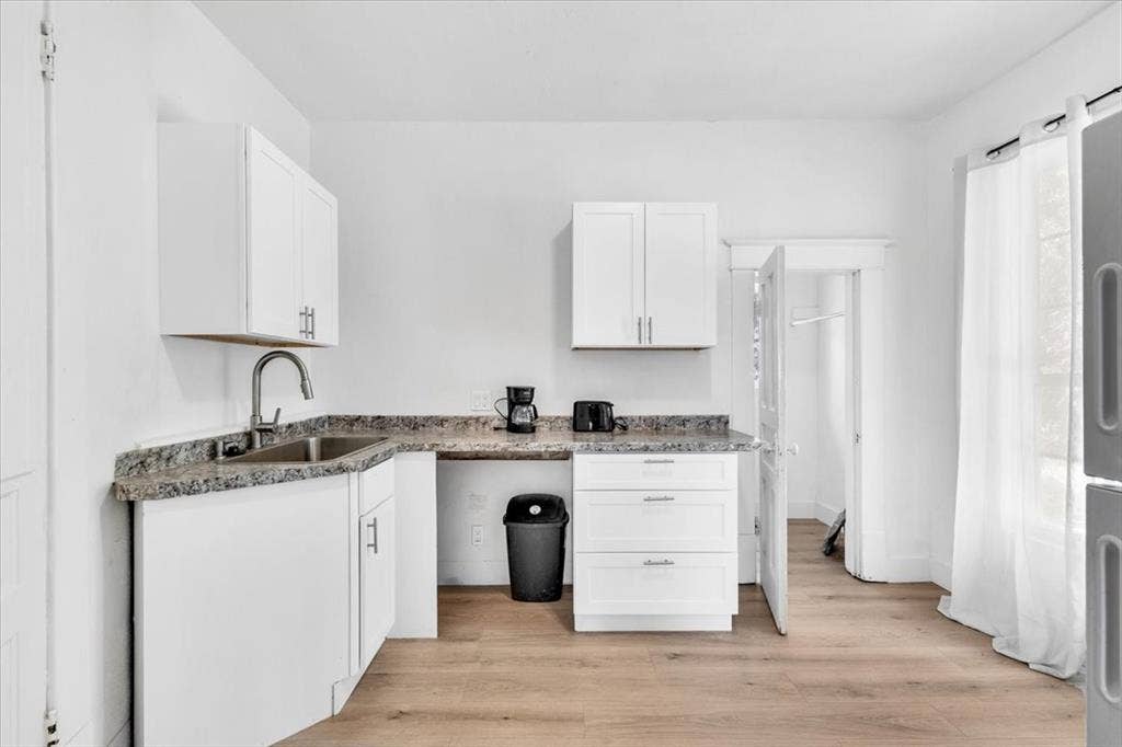 3709 Wendelkin Street, Dallas, TX 75215 3709 Wendelkin Street, Dallas, TX 75215