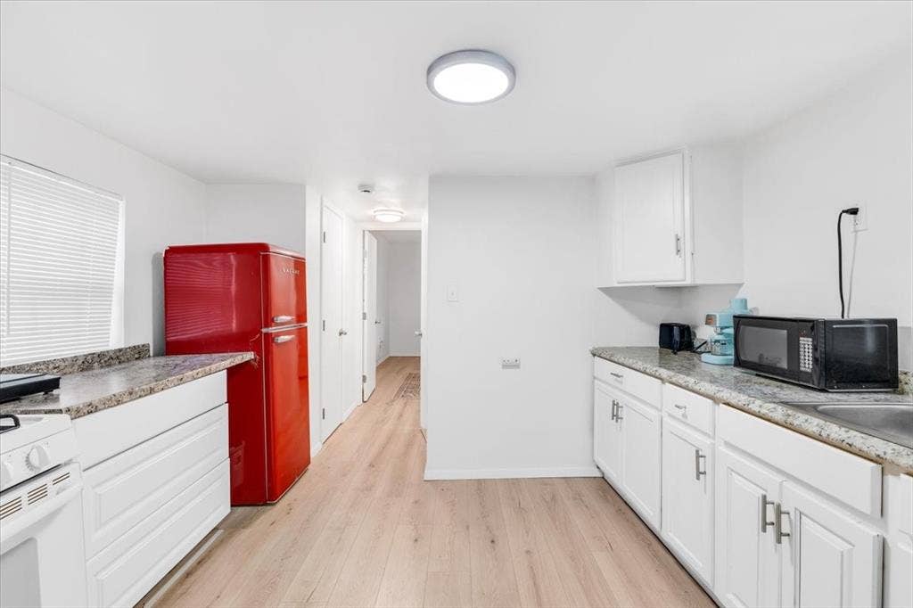 3709 Wendelkin Street, Dallas, TX 75215 3709 Wendelkin Street, Dallas, TX 75215