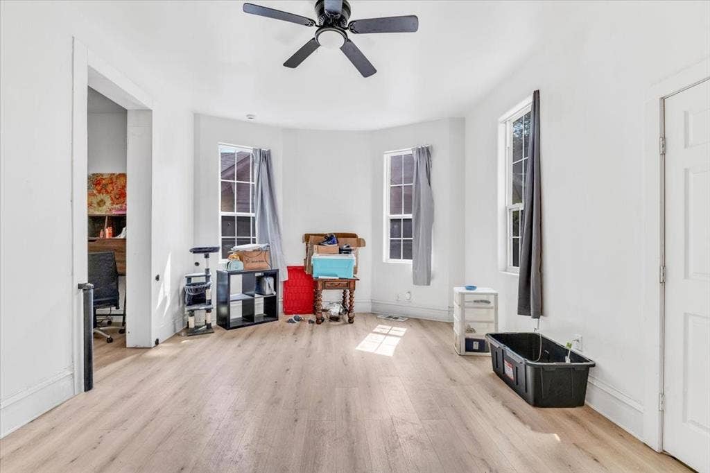 3709 Wendelkin Street, Dallas, TX 75215 3709 Wendelkin Street, Dallas, TX 75215