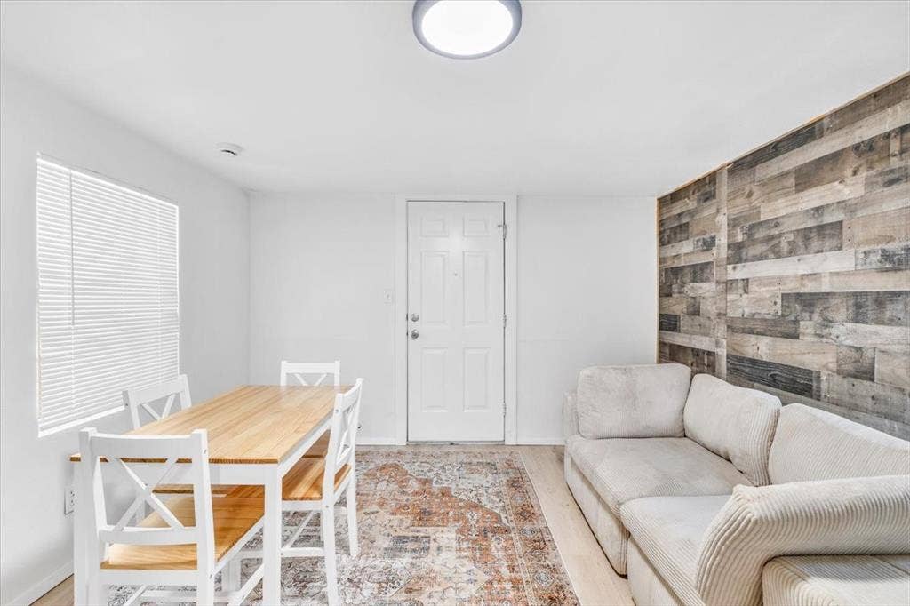 3709 Wendelkin Street, Dallas, TX 75215 3709 Wendelkin Street, Dallas, TX 75215