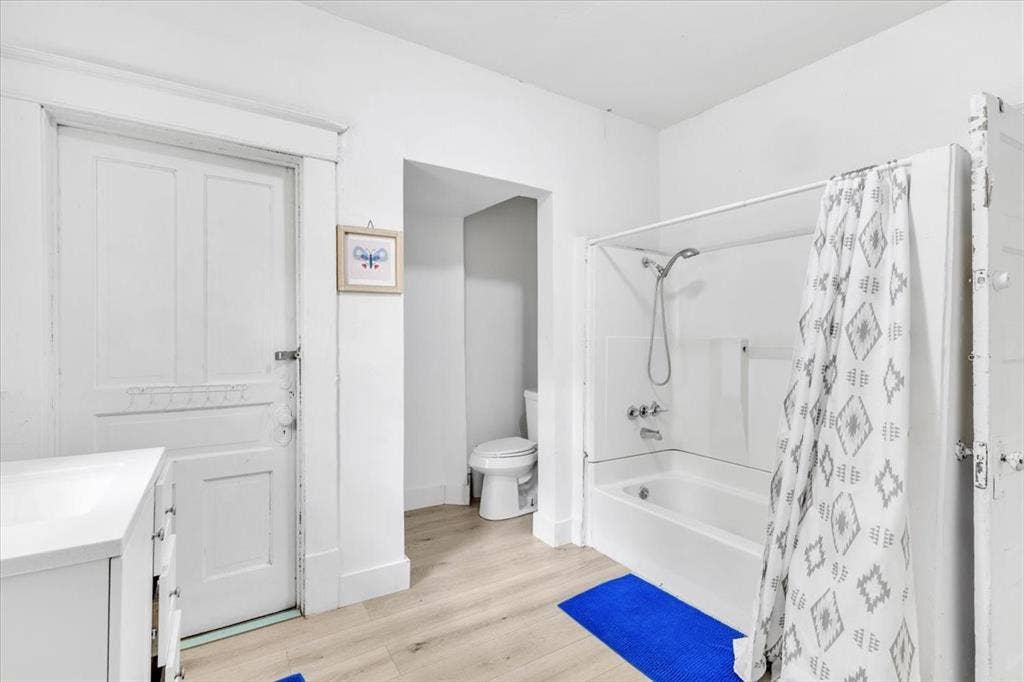 3709 Wendelkin Street, Dallas, TX 75215 3709 Wendelkin Street, Dallas, TX 75215