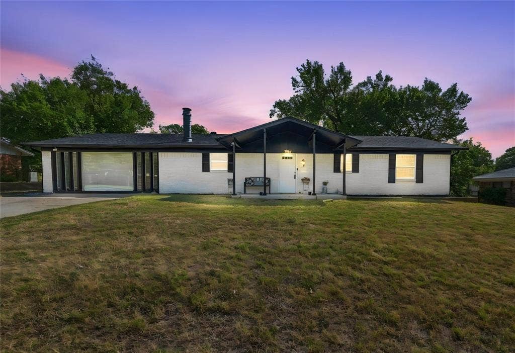 1404 Hillside Drive, Midlothian, TX 76065 1404 Hillside Drive, Midlothian, TX 76065