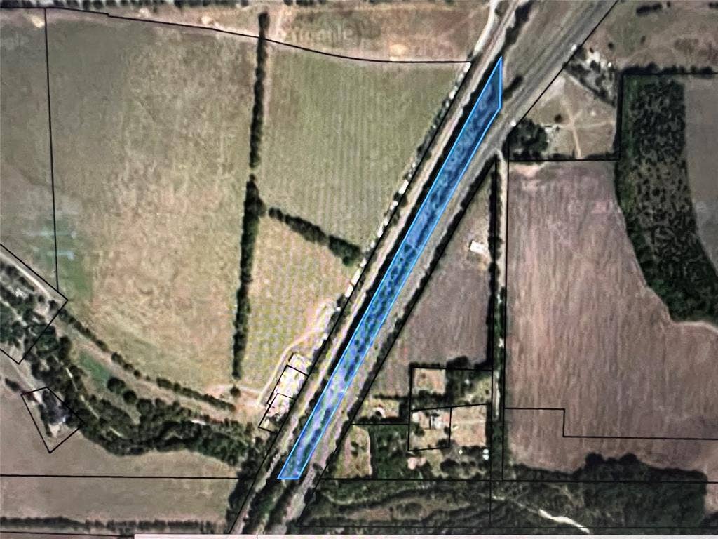 3100 S Dallas Avenue, Lancaster, TX 75146 Shape of the Land