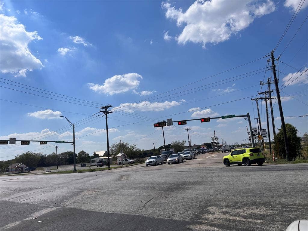 3100 S Dallas Avenue, Lancaster, TX 75146 Busy Intersection