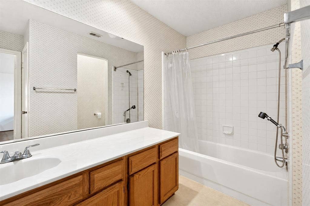 545 Stringfellow Drive, Coppell, TX 75019 545 Stringfellow Drive, Coppell, TX 75019