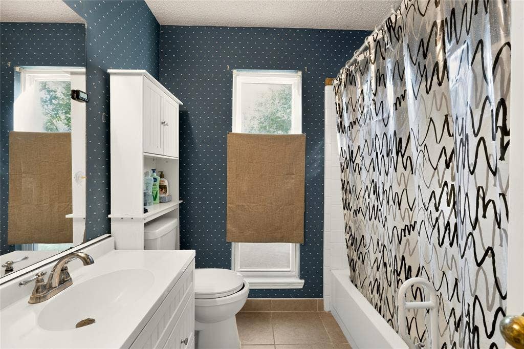 545 Stringfellow Drive, Coppell, TX 75019 545 Stringfellow Drive, Coppell, TX 75019