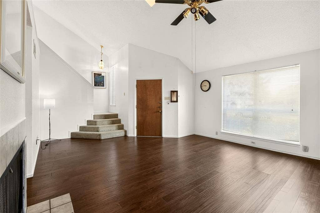 545 Stringfellow Drive, Coppell, TX 75019 545 Stringfellow Drive, Coppell, TX 75019