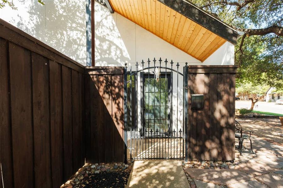 Property photo for 3701 W 5th Street, Fort Worth, TX
