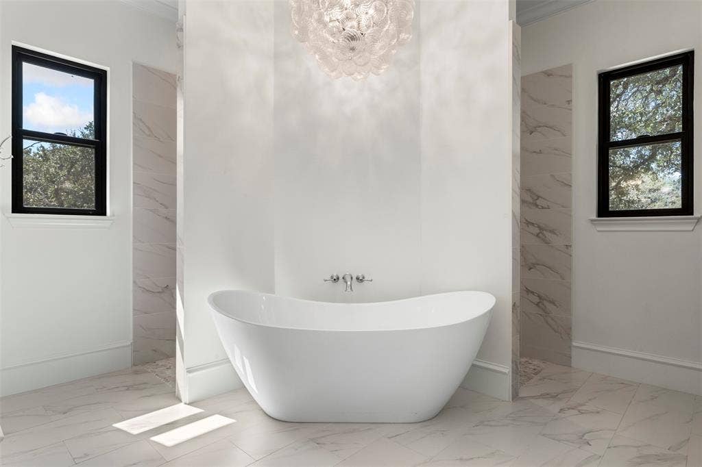 Walk through shower & Garden tub
