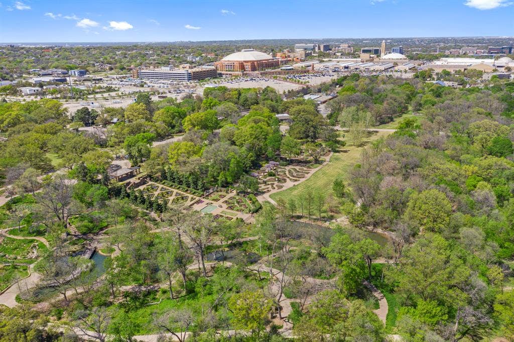 1725 Deciduous Drive, Fort Worth, TX 76131