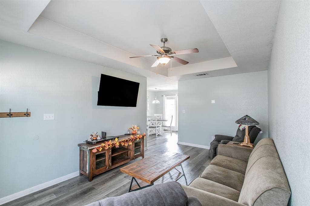 212 Broken Arrow Drive, Lacy Lakeview, TX 76705 212 Broken Arrow Drive, Lacy Lakeview, TX 76705