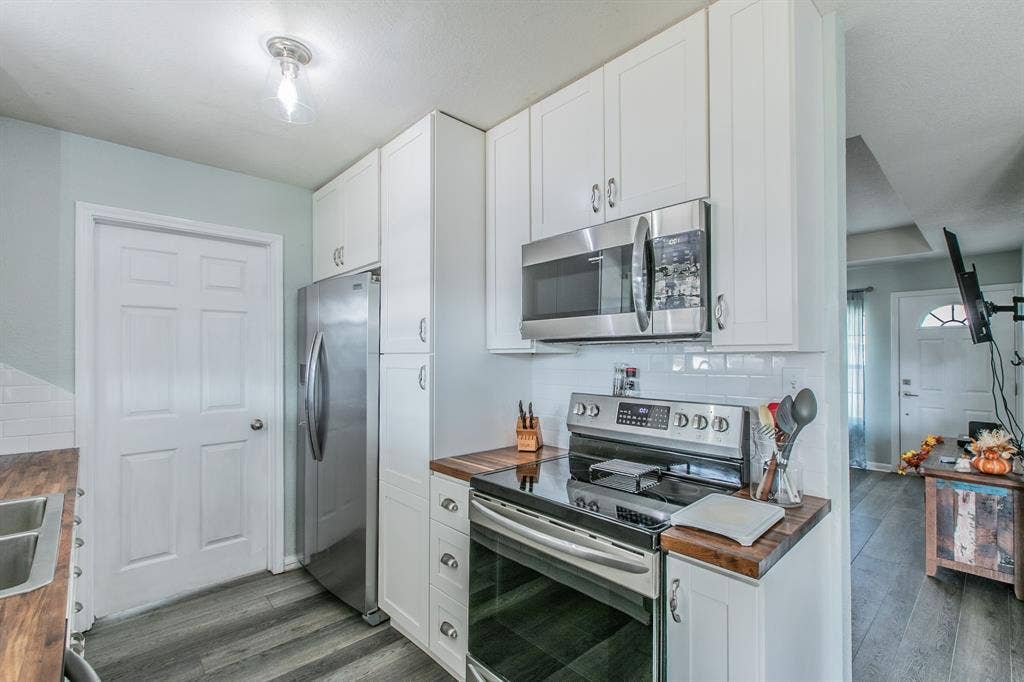 212 Broken Arrow Drive, Lacy Lakeview, TX 76705 212 Broken Arrow Drive, Lacy Lakeview, TX 76705
