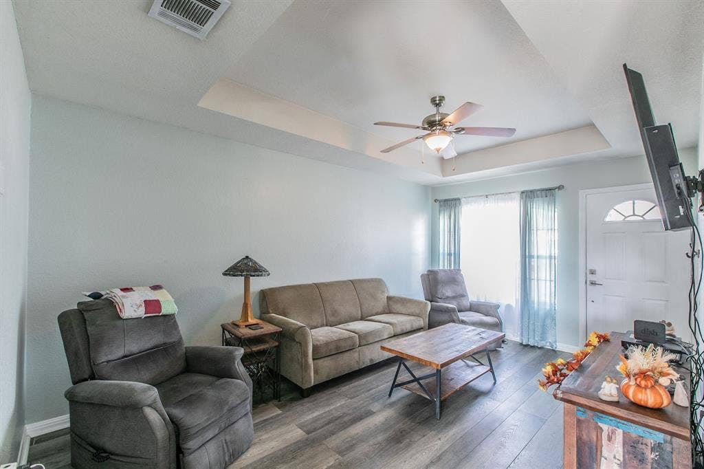 212 Broken Arrow Drive, Lacy Lakeview, TX 76705 212 Broken Arrow Drive, Lacy Lakeview, TX 76705