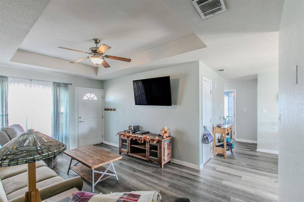 212 Broken Arrow Drive, Lacy Lakeview, TX 76705 212 Broken Arrow Drive, Lacy Lakeview, TX 76705