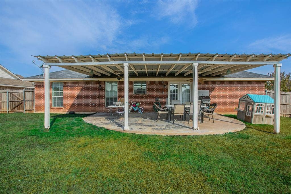 212 Broken Arrow Drive, Lacy Lakeview, TX 76705 212 Broken Arrow Drive, Lacy Lakeview, TX 76705