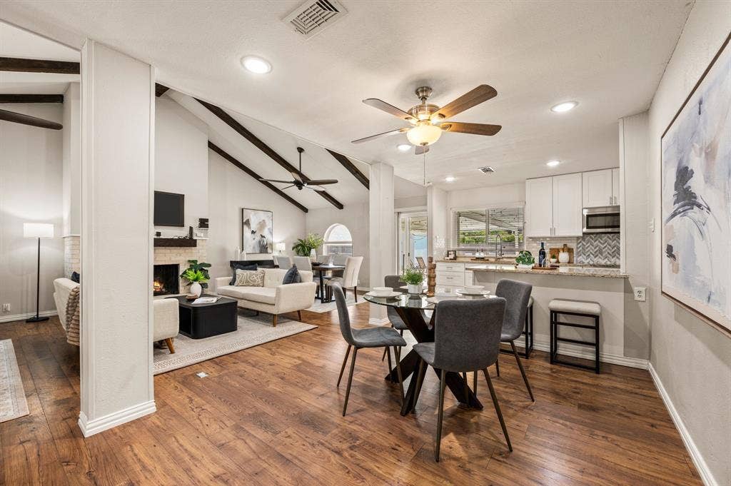 633 Lewis Drive, Hurst, TX 76054