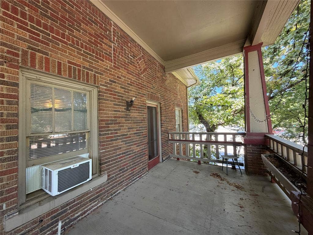 919 N Austin Street, Denton, TX 76201 919 N Austin Street, Denton, TX 76201