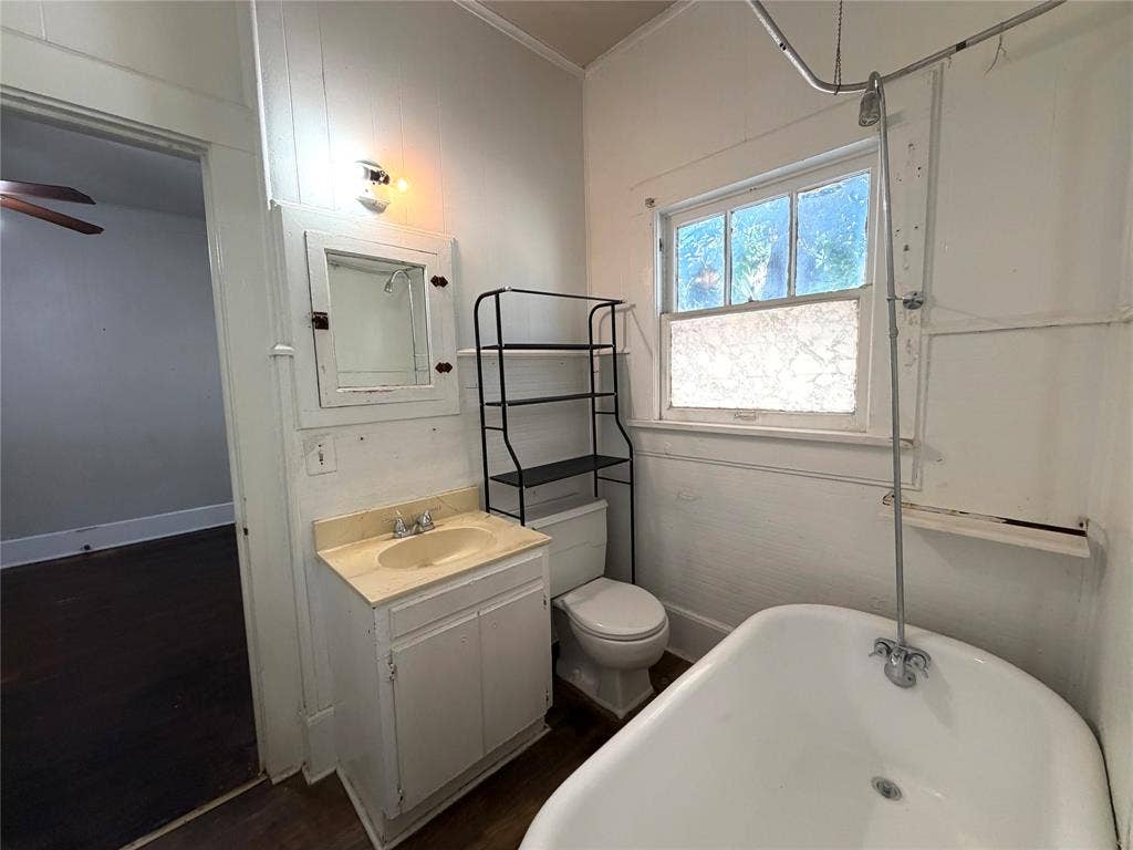 919 N Austin Street, Denton, TX 76201 919 N Austin Street, Denton, TX 76201