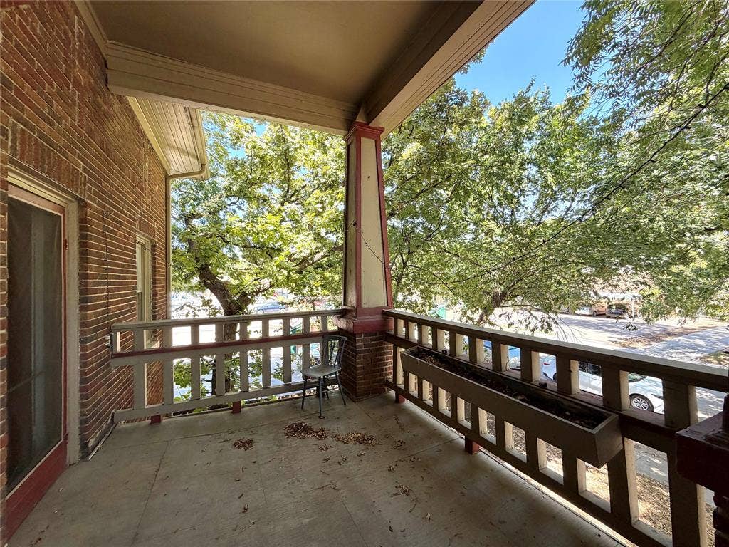 919 N Austin Street, Denton, TX 76201 919 N Austin Street, Denton, TX 76201