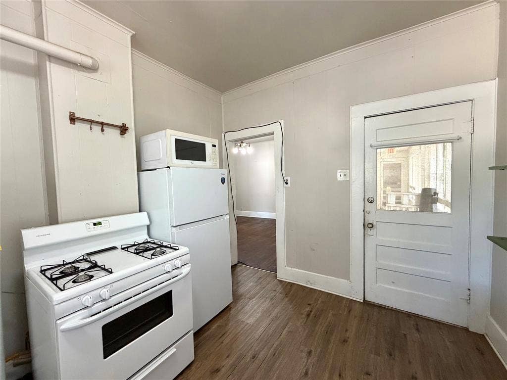 919 N Austin Street, Denton, TX 76201 919 N Austin Street, Denton, TX 76201